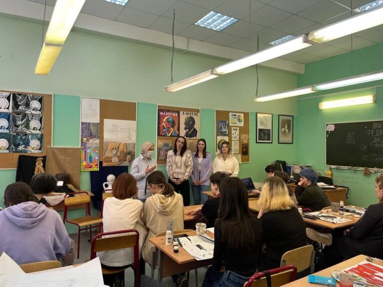 Выставка вузов и колледжей. Ярмарка колледжей. Ярмарка колледжей. Ярмарка колледжей. Ярмарка вакансий для молодежи 2022 31 мая.